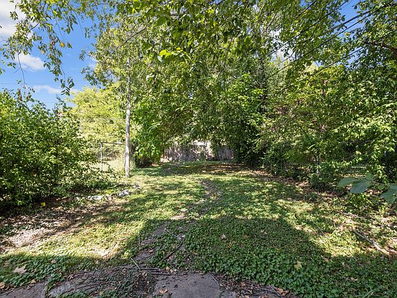3rd image of 5965 Cates Ave #5965