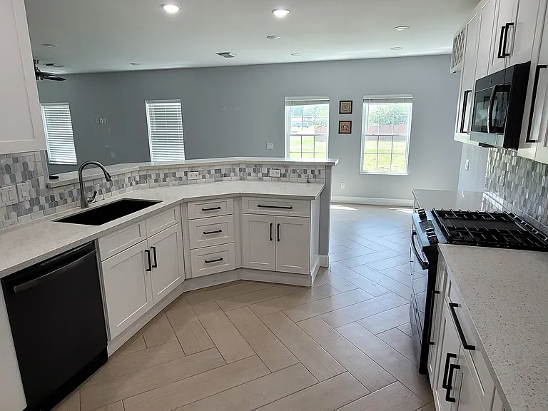 705 Carol Lynn Dr — Photo 8