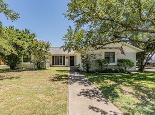 1329 Hemphill Dr, Cleburne, TX 76033