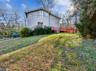 7614 Carteret Rd, Bethesda, MD 20817