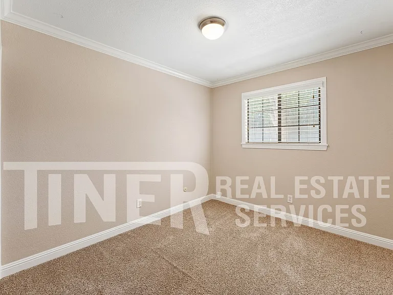 8950 Salmon Falls Dr — Photo 13