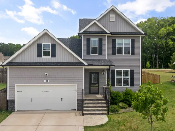 135 Fairview St, Clayton, NC 27520
