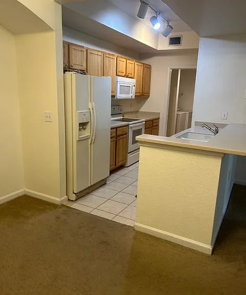 10075 Gate Pkwy N #1610 — Photo 11