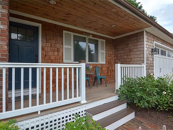 5th image of 131 Bedford Dr