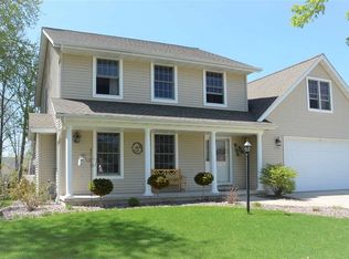 2184 Yahara Cir, De Pere, WI 54115