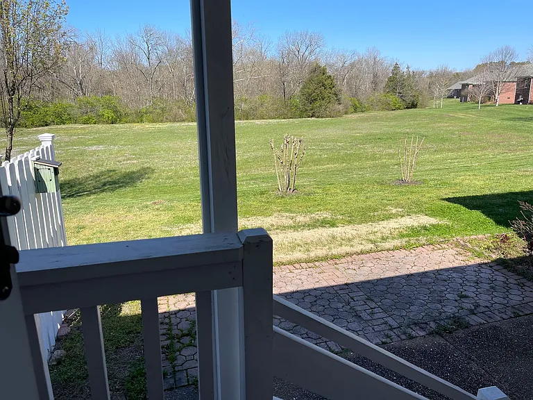 215 Stoners Glen Ct — Photo 3