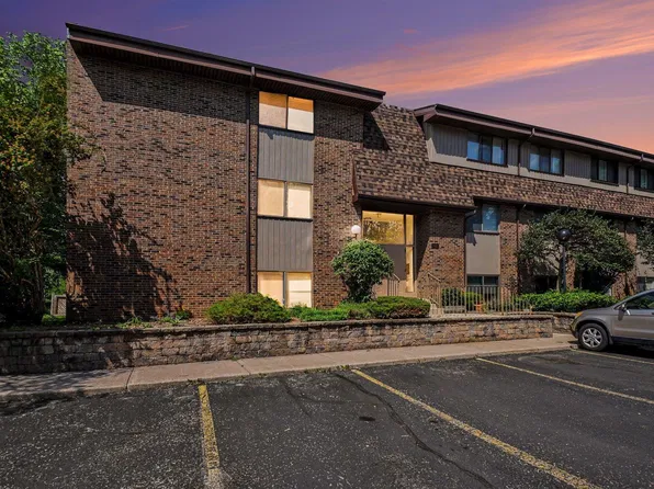 1441 Wildflower Way APT 207, South Bend, IN 46617