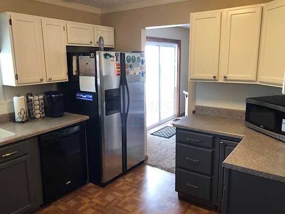 5th image of 1328 Valley Dr