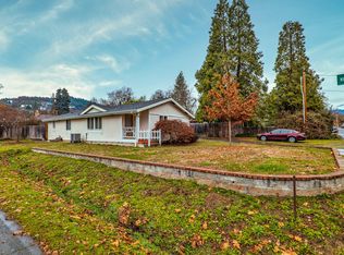 502 NW Butler Ave, Grants Pass, OR 97526