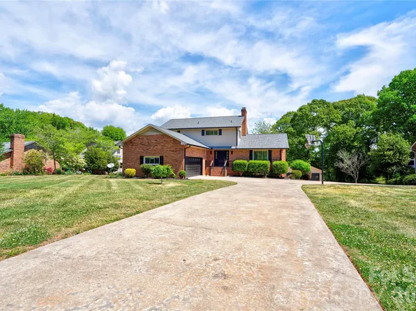 176 Knollwood Dr, Forest City, NC 28043