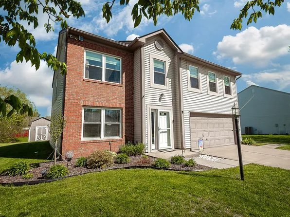273 Brixton Woods Dr W, Pittsboro, IN 46167
