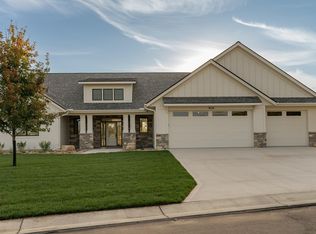 1634 Mayowood Rd SW, Rochester, MN 55902