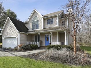 14 Ridge Rd, Salt Point, NY 12578