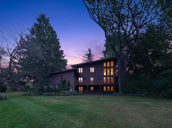 5519 Pheasant Hill Rd, Monona, WI 53716