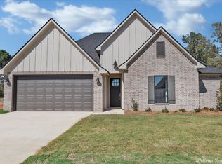 5766 Northwood Oaks Dr, Shreveport, LA 71107