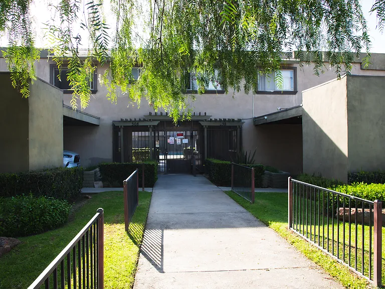 Jessie Street Apartments — Photo 1