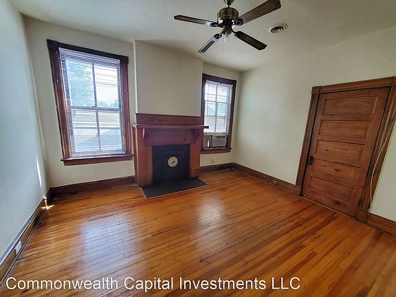 3rd image of 1422 Oakwood Ave APT A