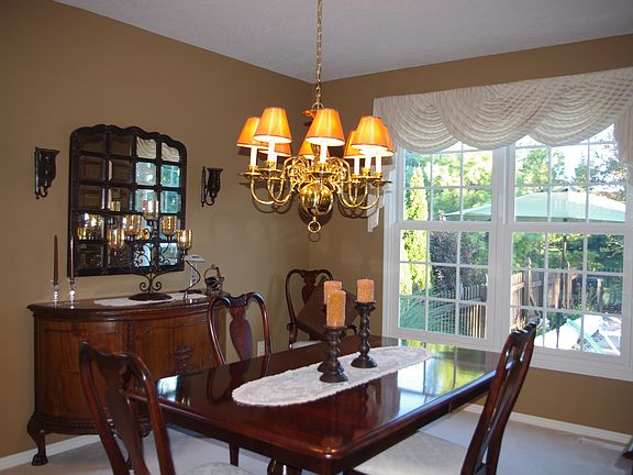 Formal Dining