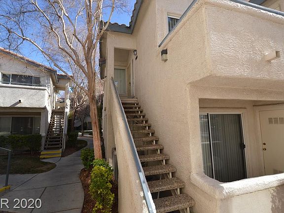2nd image of 3062 Tarpon Dr Unit 202