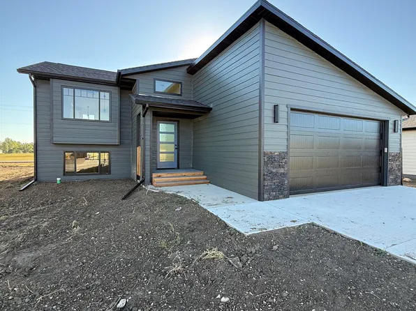 656 Eagle Ct, Box Elder, SD 57719