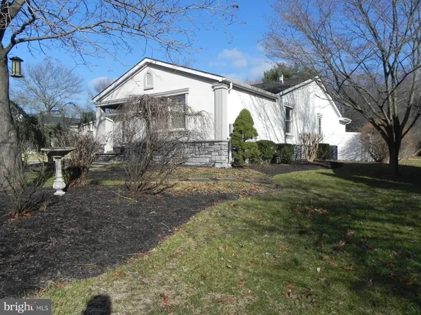 282 Karen Dr, Williamstown, NJ 08094