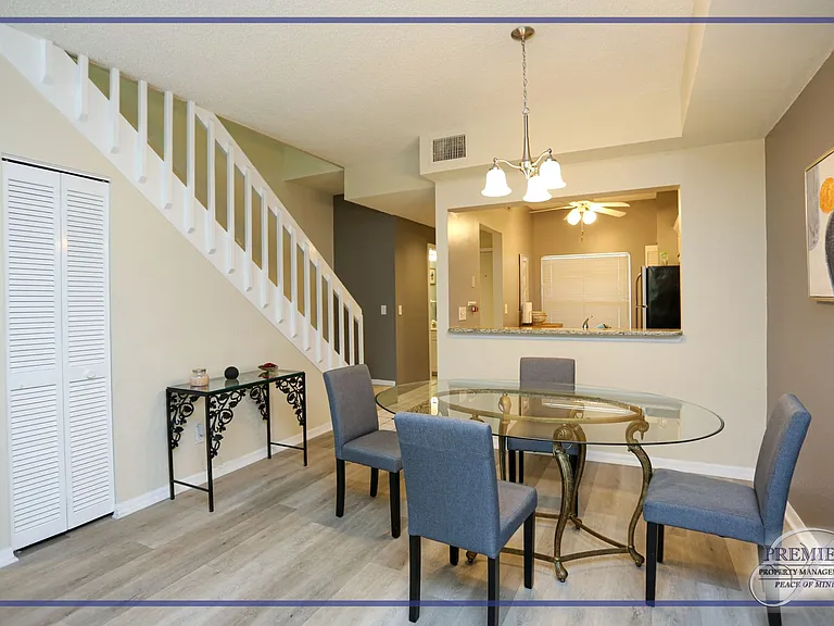 1044 Woodshire Ln #B203 — Photo 8