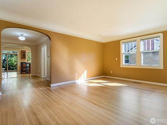 5th image of 809 Newell Street