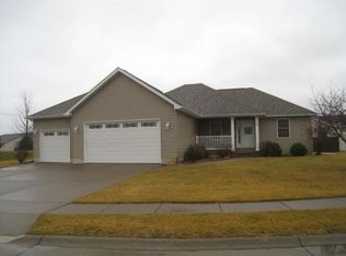 978 17th Ave, Silvis, IL 61282
