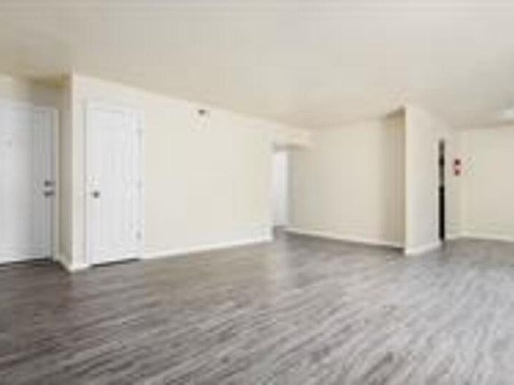 2nd image of 4256 Concord Ln #1
