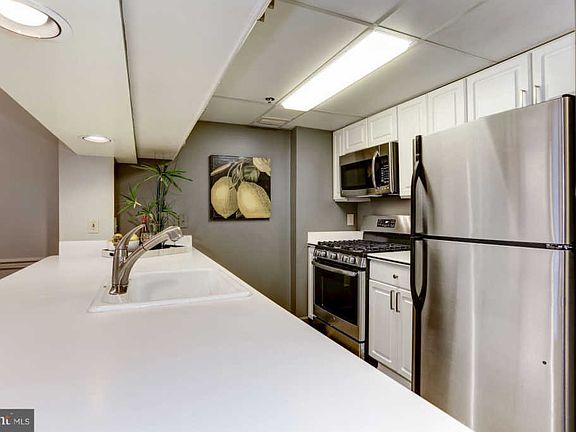 5th image of 1276 N Wayne St APT 505