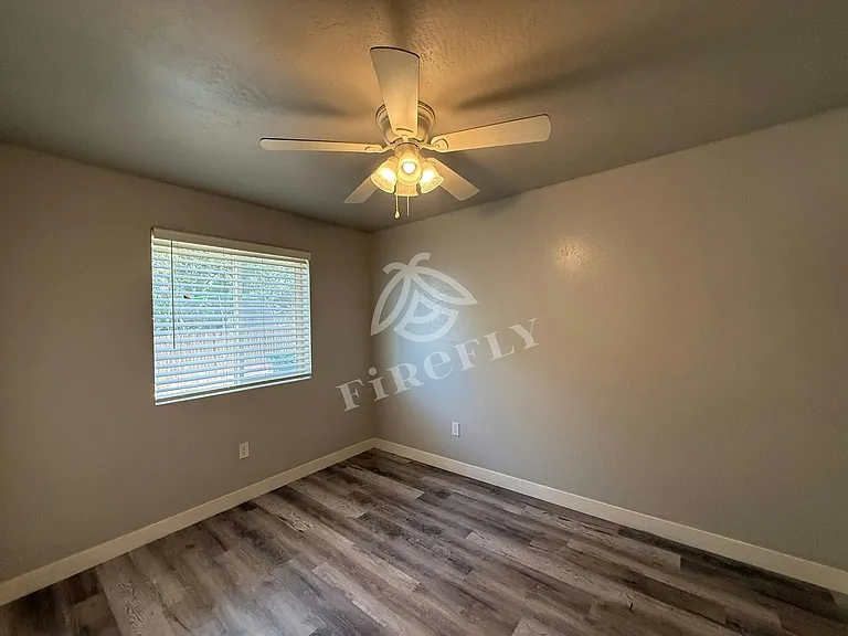 1110 W Woodland Lake Rd #C — Photo 19