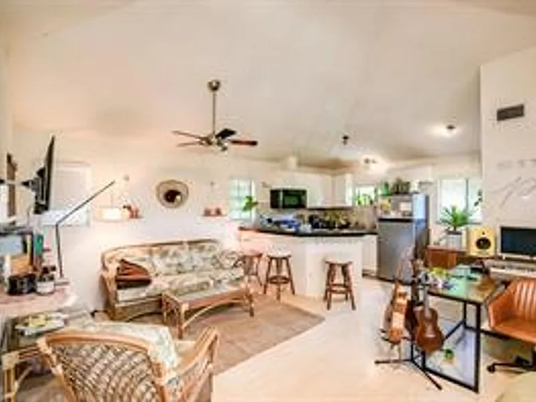 2400 Thornton Rd — Photo 11