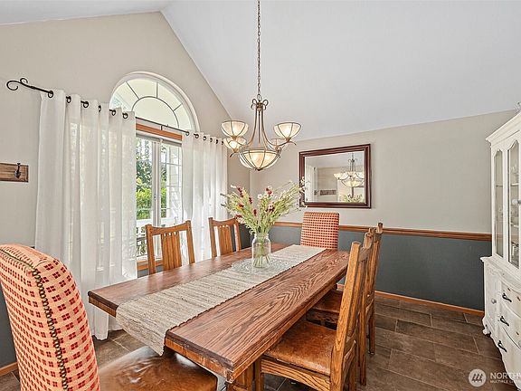 5th image of 1807 44th St Ct NW