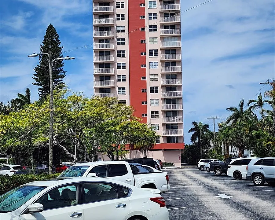 3161 S Ocean Dr #903