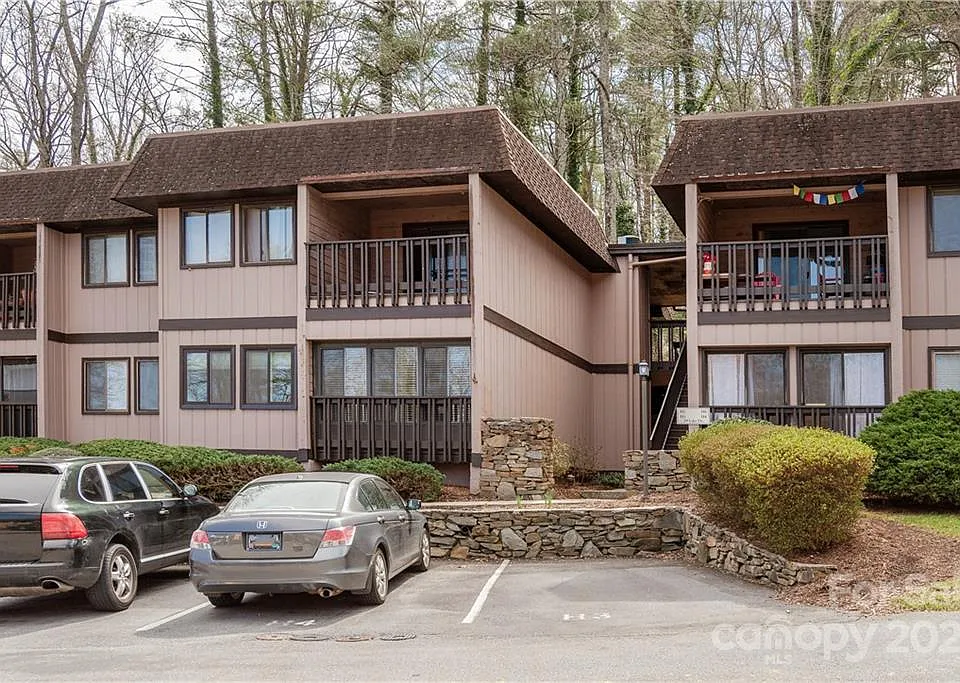 29 Lake Dr #H3