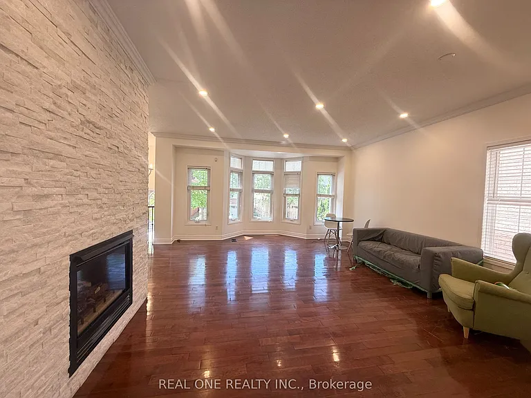 93 Brunswick Ave — Photo 3