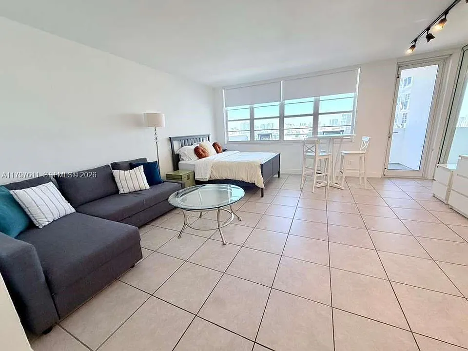 100 Lincoln Rd #1220