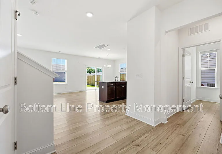 24 Blackthorn Ln — Photo 39