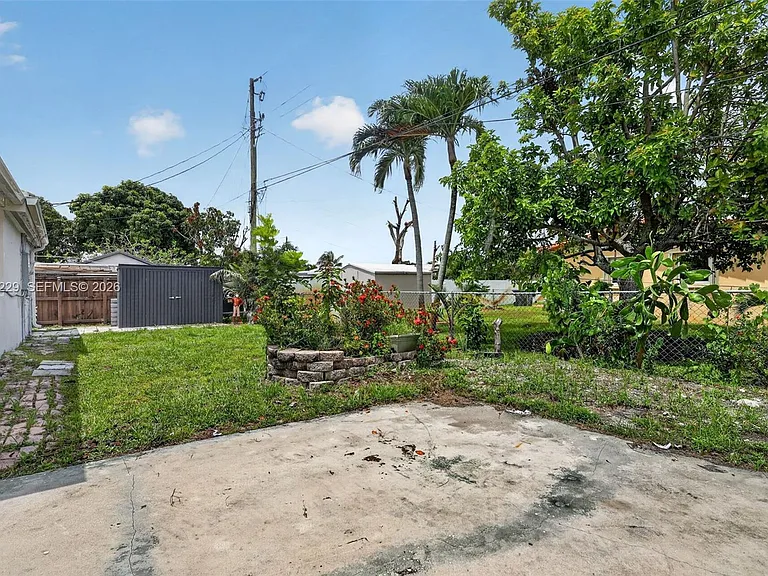 17001 NW 53rd Ct — Photo 44