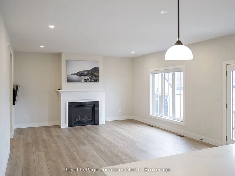 142 Black Willow Cres — Photo 3