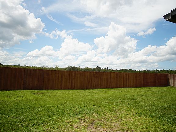 5th image of 2643 Royal Pointe Dr
