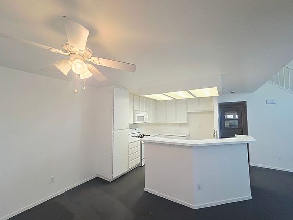 3rd image of 33178 Regatta Dr