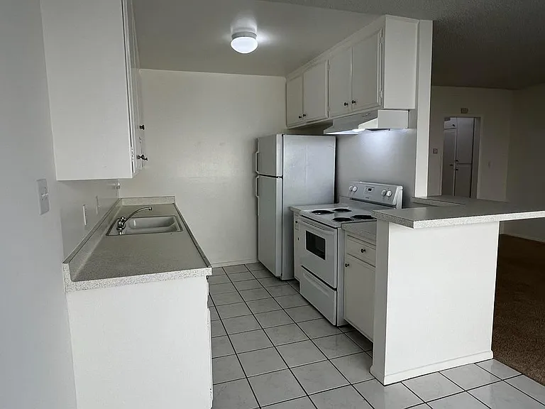 15411 S Western Ave #A — Photo 5