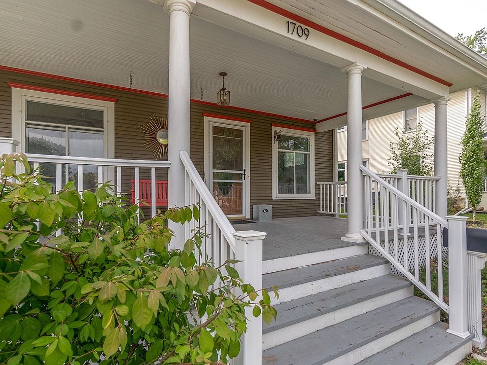 1709 Clay St, Cedar Falls, IA 50613 Zillow