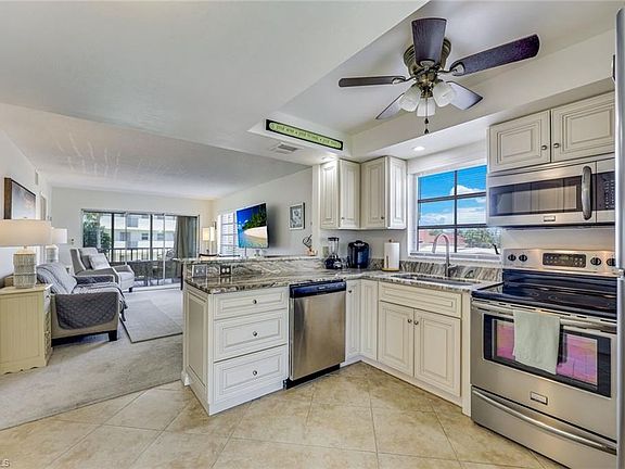 2nd image of 5 High Point CIR W #204