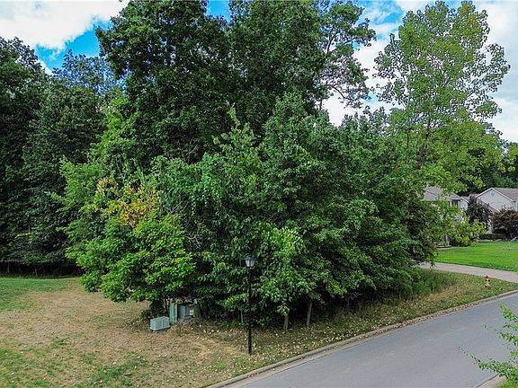 3rd image of Saddlebrook Dr Lot 140