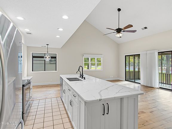 4th image of 212 Kings Trail # A