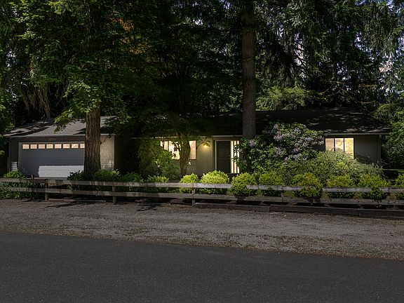 2nd image of 25314 SE 31st Pl