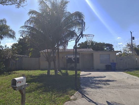 2nd image of 2433 NE 15th Ave