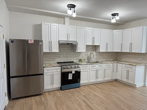 222 N Genesee St #207 Photo 1